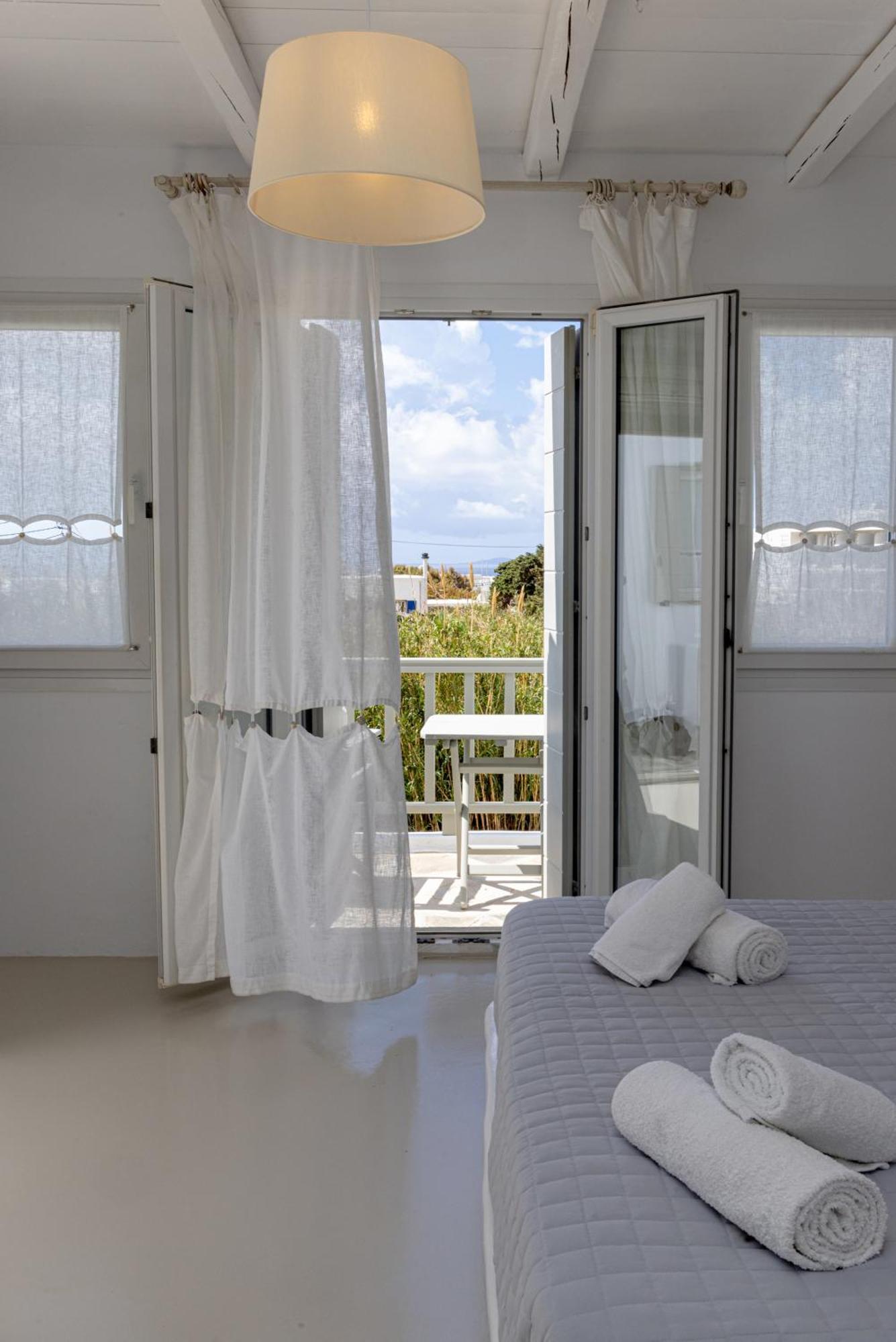 Soulmate'S Suites Tinos กิโอเนีย ภายนอก รูปภาพ