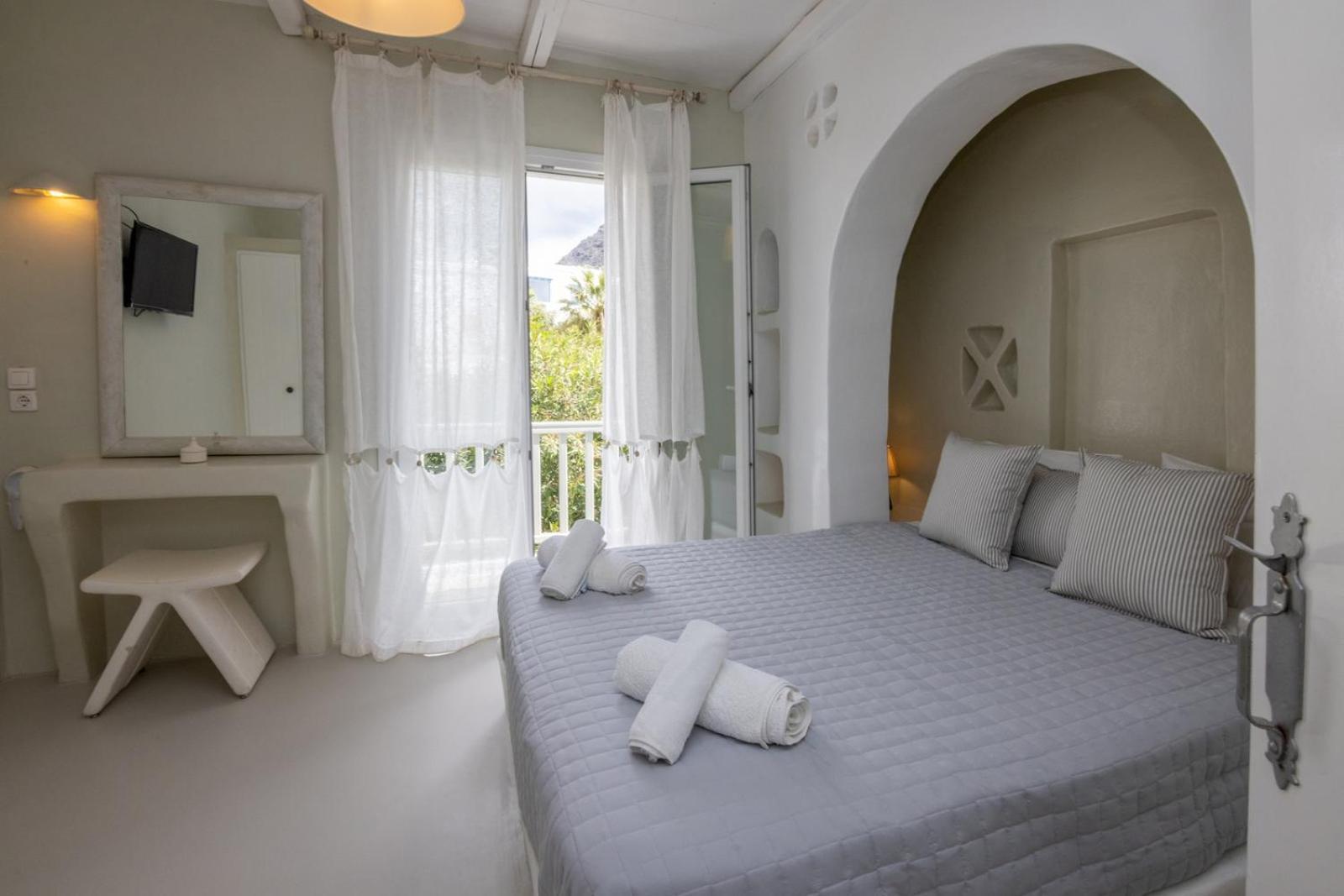 Soulmate'S Suites Tinos กิโอเนีย ภายนอก รูปภาพ