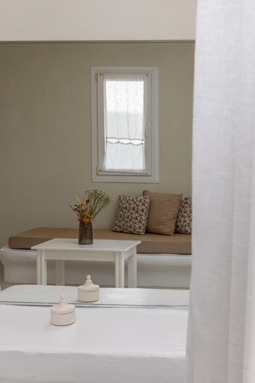 Soulmate'S Suites Tinos กิโอเนีย ภายนอก รูปภาพ