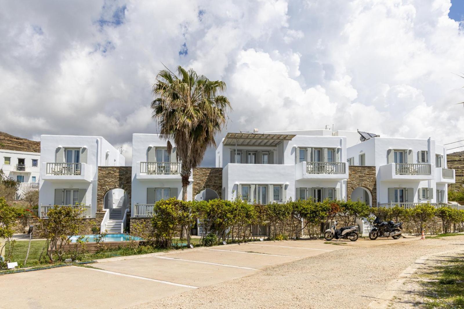 Soulmate'S Suites Tinos กิโอเนีย ภายนอก รูปภาพ